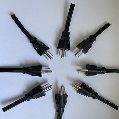 Vervaardigingsmachine voor elektrische stopcontacten 55 ton C-type spuitgietmachine