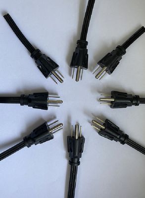 Verticale injectvormmachine voor huishoudelijke apparaten