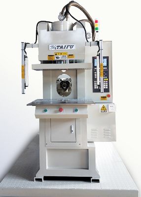 55 ton spuitgietmachine met C-type wit gebruikt voor oplaadkabel