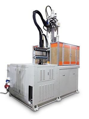 Hoge efficiëntie 120 ton auto-accessoires Rotary Verticale Injection Mould Machine