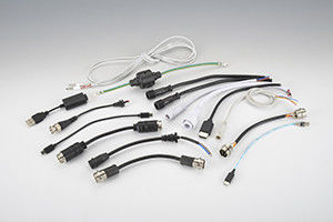 25 ton kleine verticale plastic spuitgietmachine voor USB-kabel