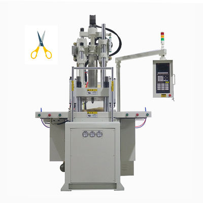 Verticale spuitgietmachine voor het maken van snijgereedschap