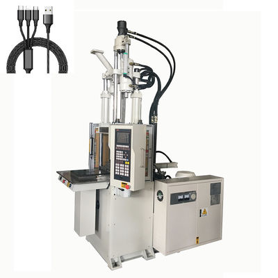 Verticale spuitgietmachine voor het maken van USB-opladers